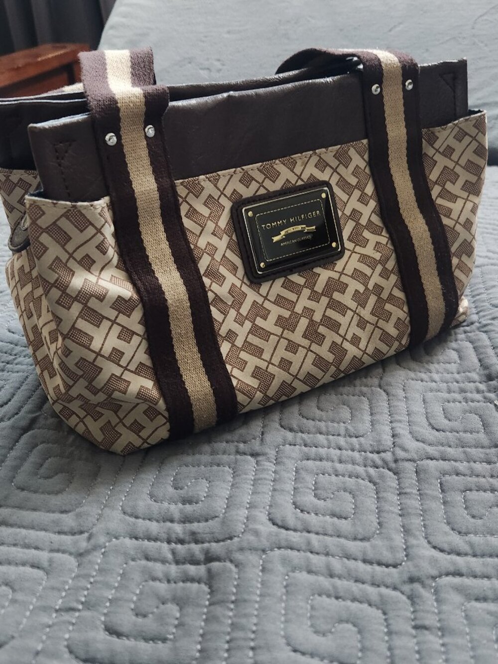 Tommy Hilfiger Hobo Bag